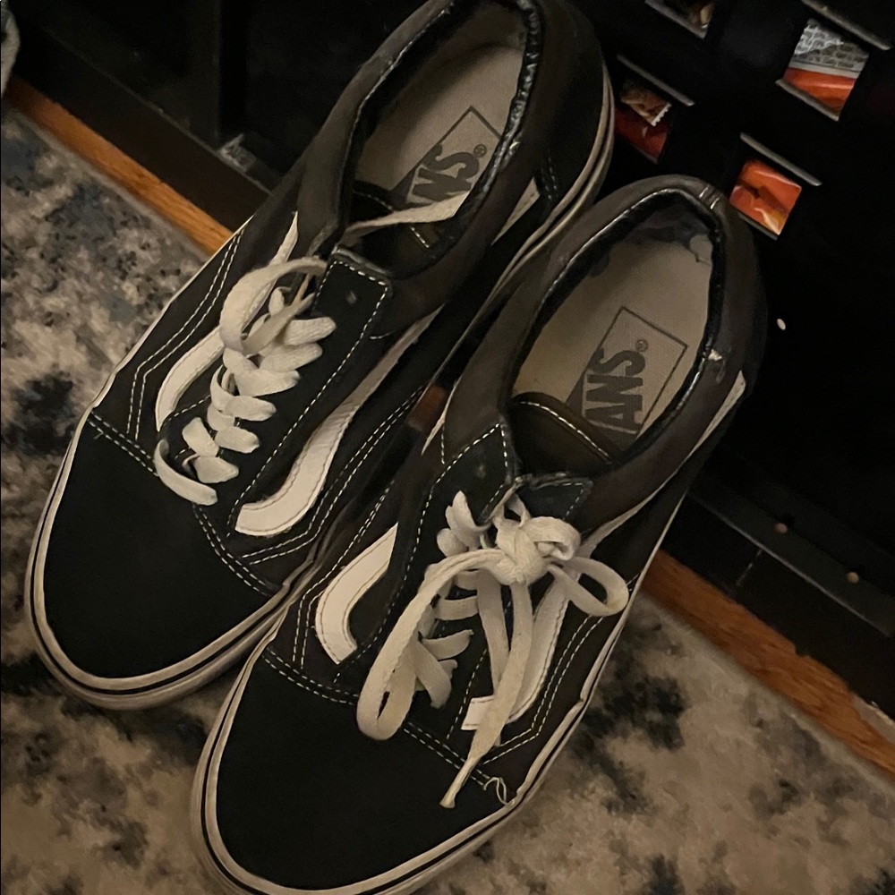 Vans Men's Black and White Sneakers